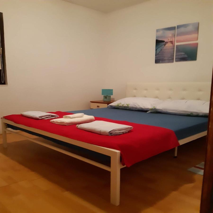 Apartments Lola บีโอกราดนาโมรู ภายนอก รูปภาพ