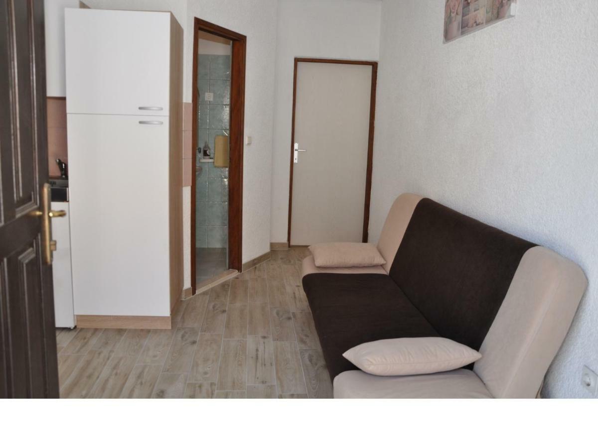 Apartments Lola บีโอกราดนาโมรู ภายนอก รูปภาพ